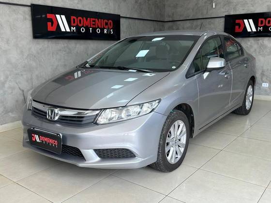 HONDA CIVIC 1.8 LXS 16V FLEX 4P AUTOMÁTICO HONDA CIVIC 1.8 LXS 16V FLEX 4P AUTOMÁTICO